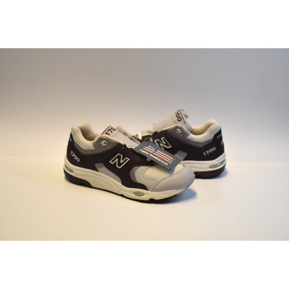 New Balance 1700 Age of Exploration Red M17000CHT Size 9 Made in USA New 2018 - Picture 1 of 9
